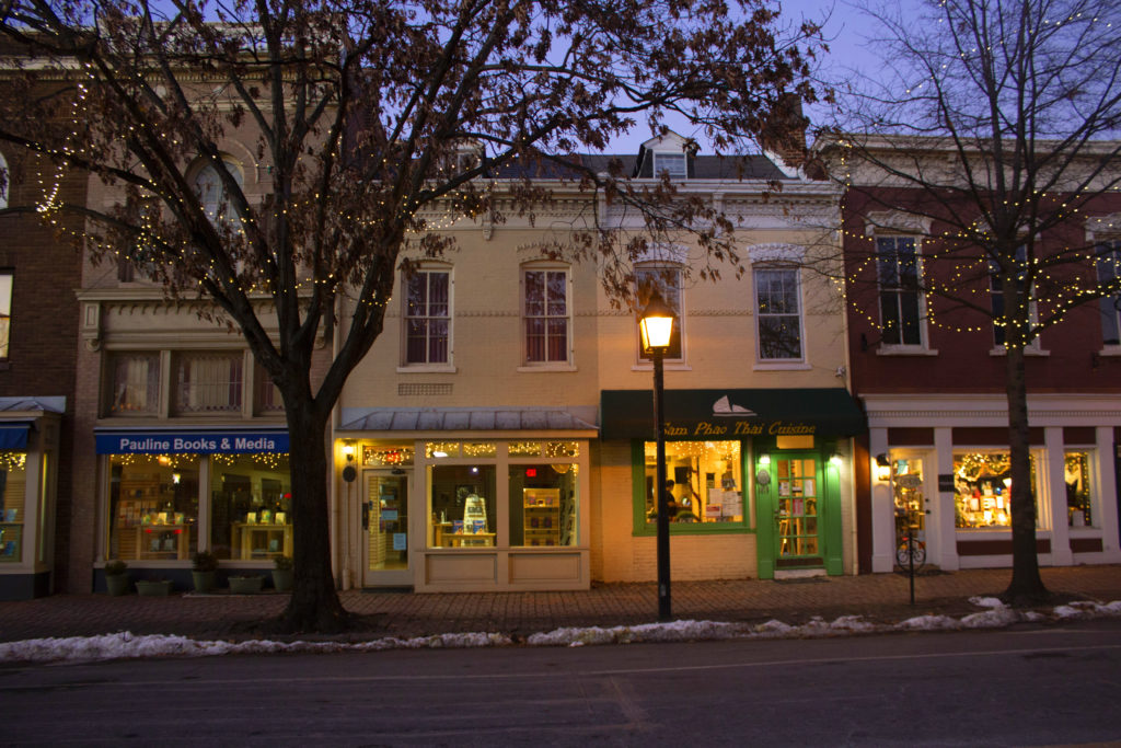 quaint shops along King St